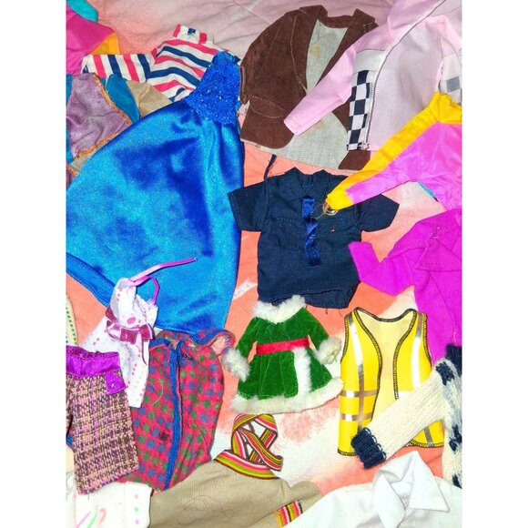 Vintage Barbie & Ken Doll Clothes Bundle 81 piece - Picture 7 of 13